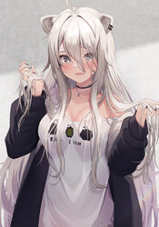  absurdres ahoge alternate_hair_length alternate_hairstyle animal_ears black_choker breasts choker cleavage clothes_writing commentary female grey_eyes grey_hair hair_between_eyes hair_flowing_over hair_focus hair_lift hair_spread_out hand_in_own_hair hands_in_hair highres holding holding_own_hair hololive jewelry large_breasts lion_ears lion_girl long_hair looking_at_viewer necklace official_alternate_costume official_alternate_hairstyle shirt shishiro_botan shishiro_botan_(casual) solo suicabar72 very_long_hair virtual_youtuber white_shirt 