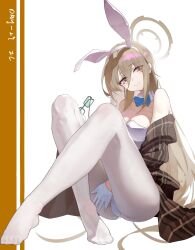  akane_(blue_archive) akane_(bunny)_(blue_archive) animal_ear_hairband animal_ears bare_shoulders blue_archive blue_bow blue_bowtie bow bowtie breasts brown_background brown_eyes brown_hair brown_halo brown_jacket chinese_commentary cleavage closed_mouth commentary_request detached_collar fake_animal_ears female full_body gloves hair_between_eyes hairband halo hand_on_own_thigh highres holding holding_removed_eyewear jacket large_breasts legs leotard light_smile long_hair looking_at_viewer no_shoes off_shoulder official_alternate_costume open_clothes open_jacket pantyhose playboy_bunny rabbit_ears simple_background solo thighs toes unworn_eyewear white_background white_gloves white_hairband white_leotard white_pantyhose zhileng_zhil 