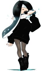  absurdres arm_up artist_name black_boots black_eyes black_hair black_pantyhose black_sweater blue_hair boots breasts closed_mouth commentary_request curtained_hair earclip earrings female full_body gradient_hair hair_behind_ear hair_over_one_eye highres inkling inkling_girl inkling_player_character jewelry large_breasts light_blush long_hair long_pointy_ears long_sleeves looking_at_viewer multicolored_hair paint_on_hand pantyhose pointy_ears signature sleeves_past_wrists smile solid_eyes solo sparkle splatoon_(series) standing stud_earrings sweater syoutoktaishi_63 tentacle_hair 