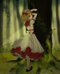  against_tree arms_up bad_id bad_pixiv_id blonde_hair bobby_socks bow commentary_request dress egawa_satsuki fairy_wings female forest frills from_behind hairbow hide_and_seek highres ivy looking_back mary_janes nature outdoors red_eyes shoes short_hair short_twintails socks solo sunny_milk touhou tree twintails under_tree white_socks wings 