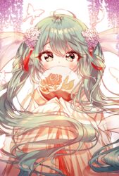  +_+ blush bug butterfly chuushuu_meigetsu_miku commentary female flower green_eyes green_hair hair_between_eyes hair_flower hair_ornament hand_fan hatsune_miku highres holding holding_fan iop5509 long_hair solo tuanshan twintails upper_body very_long_hair vocaloid white_background wisteria 