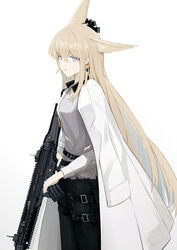  absurdres amamizu_shizuku animal_ear_fluff animal_ears assault_rifle belt belt_buckle black_pants blonde_hair blue_eyes buckle coat coat_on_shoulders commentary cowboy_shot earrings extra_ears female fox_ears from_side grey_shirt gun h&amp;k_hk433 highres holding holding_gun holding_weapon jewelry lab_coat long_hair long_sleeves looking_at_viewer looking_to_the_side original pants parted_lips rifle shirt solo thigh_strap torn_clothes torn_shirt very_long_hair weapon 