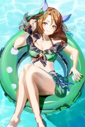  animal_ears bare_shoulders bikini blush bow breasts brown_hair cleavage closed_mouth collarbone commentary_request ear_bow ear_covers ear_ribbon female green_bikini green_bow hair_between_eyes highres horse_ears horse_girl innertube king_halo_(umamusume) long_hair looking_at_viewer medium_breasts red_eyes smile solo stomach swim_ring swimsuit umamusume water yoshiaki_(yosiaki_ml) 