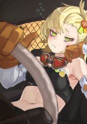  armpits bags_under_eyes bare_shoulders blonde_hair blush breasts closed_mouth commentary_request crop_top detached_sleeves female gloves goggles goggles_around_neck green_eyes hair_bun hair_ornament haishima_xv highres long_hair midriff partial_commentary piper_wheel solo steering_wheel torn_clothes zenless_zone_zero 