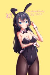  animal_ears bare_shoulders black_bow black_bowtie black_hair black_leotard blue_eyes blush bow bowtie breasts cleavage closed_mouth collarbone covered_navel detached_collar english_commentary fake_animal_ears female groin hair_between_eyes hair_ornament hairclip highleg highres large_breasts leotard long_hair looking_at_viewer pantyhose playboy_bunny rabbit_ears rabbit_tail rooby_n sakurajima_mai seishun_buta_yarou simple_background solo standing strapless strapless_leotard tail twitter_username very_long_hair wrist_cuffs yellow_background 