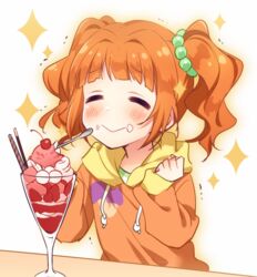  :&gt; bad_id bad_twitter_id blush clenched_hand closed_eyes cream cream_on_face eating female food food_on_face hair_ornament hood hoodie ice_cream idolmaster idolmaster_(classic) iwaoka_(sikabanenomiti_park) orange_hair parfait smile solo sparkle spoon takatsuki_yayoi trembling twintails wavy_hair 