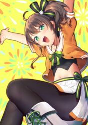  :d ahoge arms_up bad_id bad_pixiv_id black_camisole black_ribbon blush boots breasts brown_hair camisole cat_hair_ornament collarbone commentary_request crop_top feet_out_of_frame female green_eyes green_ribbons hair_between_eyes hair_ornament hair_ribbon halterneck highres hololive jacket kirisaki_shuusei legs long_hair looking_at_viewer midriff miniskirt natsuiro_matsuri natsuiro_matsuri_(1st_costume) navel neck_ribbon open_mouth orange_jacket pantyhose pinstripe_camisole pinstripe_pattern pleated_skirt ribbon short_sleeves side_ponytail side_slit sidelocks skirt small_breasts smile solo spaghetti_strap striped teeth upper_teeth_only virtual_youtuber white_footwear white_skirt yellow_background 