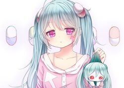  2girls aimaina amashiro_natsuki aqua_hair arrow_(symbol) bad_id bad_pixiv_id blush buttons chibi collarbone doll facial_mark green_eyes hair_ornament hatsune_miku long_hair looking_at_viewer looking_down multiple_girls pajamas pill purple_eyes red_eyes ringed_eyes slow_motion_(vocaloid) twintails vocaloid 