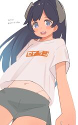  black_hair clothes_writing commentary_request female grey_hair grey_shorts headgear highres i-400_(kancolle) i-400_(kure)_(kancolle) kantai_collection one-hour_drawing_challenge one-piece_tan open_mouth satsuki_tooka shirt shorts simple_background smile solo t-shirt tan tanlines teeth upper_teeth_only white_background white_shirt 