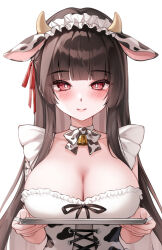  black_hair blush breasts breasts_on_tray chisa_(wuthering_waves) cleavage closed_mouth commentary female hair_ribbon holding holding_tray kuca_(ku_ca18) large_breasts long_hair looking_at_viewer maid_headdress mole mole_under_eye red_eyes red_ribbon ribbon simple_background smile solo straight-on tray upper_body white_background wuthering_waves 
