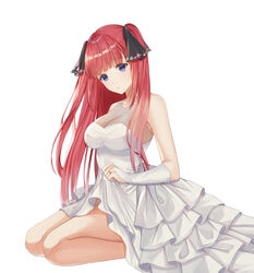  5-toubun_no_hanayome ame_816 cleavage nakano_nino skirt_lift tagme 