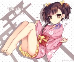  bad_id bad_pixiv_id barefoot brown_eyes brown_hair choker commentary_request female floral_print japanese_clothes kimono koutetsujou_no_kabaneri mumei_(kabaneri) ribbon_choker short_hair short_kimono solo tsukikage_nemu 