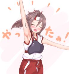  armpits arms_up brown_hair closed_eyes commentary_request cowboy_shot detached_collar female hachimaki hakama hakama_shorts headband high_ponytail highres japanese_clothes k_knakomochi008 kancolle_arcade kantai_collection long_hair muneate shorts simple_background sleeveless smile solo white_background zuihou_(kancolle) 