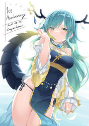  aqua_hair bare_shoulders black_dress black_panties breasts covered_navel cowboy_shot detached_sleeves dragon_horns dragon_tail dress female green_eyes hand_up highres holding_own_tail horns la_peche_party large_breasts long_hair long_sleeves looking_at_viewer panties pelvic_curtain sagace shioumi_waka side-tie_panties side-tie_peek sidelocks sleeveless sleeveless_dress smile solo standing string_panties tail tail_raised thighs underwear very_long_hair virtual_youtuber 