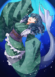  blue_eyes blue_hair commentary_request female fins floral_print fue_(fuef) green_kimono head_fins japanese_clothes kimono long_sleeves looking_at_viewer mermaid monster_girl obi open_mouth sash smile solo touhou underwater wakasagihime wide_sleeves 