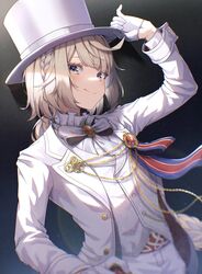  1boy black_background blue_background blue_eyes blunt_bangs bow bowtie braid braided_ponytail chains commentary formal gears gradient_background hand_on_headwear hat highres long_hair male_focus multicolored_eyes ponzu_tas sidelocks sleeve_cuffs solo suit tokyo_afterschool_summoners top_hat tuaring_(housamo) upper_body vest white_bow white_bowtie white_hat white_suit white_vest 