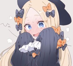  abigail_williams_(fate) black_bow black_headwear blonde_hair blue_eyes blush bow commentary_request fate/grand_order fate_(series) female full-face_blush hairbow long_hair long_sleeves manami_(fearfac666) open_mouth orange_bow parted_bangs polka_dot polka_dot_bow sleeves_past_fingers sleeves_past_wrists solo teeth upper_body 