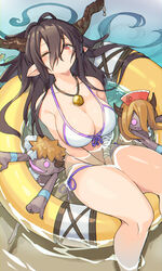  absurdres antenna_hair bandaged_arm bandages bikini black_hair breasts closed_mouth collarbone commentary danua danua_(summer)_(granblue_fantasy) doll draph female granblue_fantasy gretel_(granblue_fantasy) hair_between_eyes hansel_(granblue_fantasy) highres horns jewelry kanase_(mcbrwn18) large_breasts long_hair necklace official_alternate_costume one_eye_closed partially_submerged photoshop_(medium) pointy_ears red_eyes side-tie_bikini_bottom solo swimsuit water white_bikini 