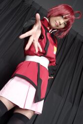  cosplay gun gundam gundam_seed gundam_seed_destiny lunamaria_hawke photo red_hair red_hair suzukaze_yuuki thigh-highs thighhighs uniform weapon 