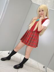  blonde_hair cosplay knee_socks kneehighs mahou_sensei_negima mahou_sensei_negima! mio mio_(cosplayer) photo school_uniform serafuku yukihiro_ayaka 