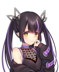  black_hair black_jacket blunt_bangs breasts cleavage closed_mouth commentary_request demon_girl demon_horns female heart horns jacket kojo_anna kojo_anna_(1st_costume) kusumoto_shizuru long_hair looking_at_viewer medium_breasts multicolored_hair nanashi_inc. off_shoulder pointy_ears purple_hair see-through see-through_cleavage simple_background smile solo sugar_lyric twintails two-tone_hair upper_body virtual_youtuber white_background yellow_eyes 