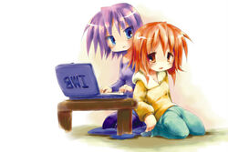  2girls blue_eyes computer hiiragi_inori hiiragi_matsuri ibm laptop lucky_star multiple_girls orange_eyes orange_hair parody purple_hair sakanaya_nakasa short_hair siblings sisters sitting 