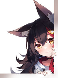  absurdres animal_ear_fluff animal_ears black_choker black_hair blush brown_eyes choker closed_mouth commentary_request deany female hair_between_eyes hair_ornament hairclip highres hololive hood hood_down hoodie long_hair looking_at_viewer multicolored_hair official_alternate_costume ookami_mio ookami_mio_(casual) peeking_out red_hair smile solo streaked_hair virtual_youtuber white_hoodie wolf_ears wolf_girl 