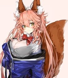  animal_ear_fluff animal_ears blue_jacket blush bow breasts brown_background brown_eyes closed_mouth collared_shirt commentary drawstring fate/extra fate_(series) female fox_ears fox_girl fox_tail hair_between_eyes hand_up highres jacket large_breasts long_hair long_sleeves looking_at_viewer off_shoulder official_alternate_costume pink_hair red_bow shirt silver_(chenwen) simple_background smile solo tail tamamo_(fate) tamamo_no_mae_(fate/extra) tamamo_no_mae_(jk)_(fate) upper_body very_long_hair white_shirt 