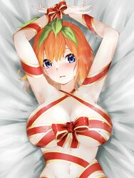  armpits arms_up bed_sheet blue_eyes blush breasts female from_above gift_wrapping go-toubun_no_hanayome green_ribbons hair_ribbon highres large_breasts looking_at_viewer lying nakano_yotsuba navel on_back orange_hair parted_lips ribbon short_hair solo upper_body wai_(y48754085) wrapped_up 