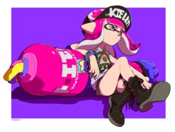  absurdres artist_name baseball_cap black_footwear black_hat black_shorts blunt_bangs boots bracelet closed_mouth clothes_writing commentary cross-laced_footwear dolphin_shorts elbow_rest female grey_eyes hat heavy_splatling_(splatoon) highres inkling inkling_(language) inkling_girl inkling_player_character invisible_chair jewelry lace-up_boots leaning_back leaning_on_object light_frown looking_away medium_hair neon_palette otoboke-san outside_border pink_hair pointy_ears print_headwear print_shirt purple_background purple_shirt shadow shirt short_shorts short_sleeves shorts signature simple_background sitting solo spiked_bracelet spikes splatoon_(series) splatoon_2 t-shirt tentacle_hair 