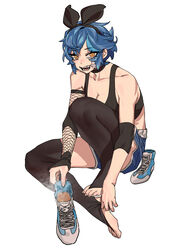  absurdres b9_(rrrqqq) bandaid bandaid_on_face black_choker black_hairband black_sports_bra black_thighhighs blue_footwear blue_hair blue_shorts blush bow breasts bridal_legwear chinese_commentary choker collarbone commentary_request dif_(difman) feet female fishnet_sleeves fishnets full_body hairband hairbow highres invisible_chair knee_up large_breasts legs multicolored_hair no_shoes original parted_bangs shoes short_hair short_shorts shorts simple_background single_sleeve sitting smell solo sports_bra stirrup_legwear streaked_hair teeth thighhighs toeless_legwear toenails toes unworn_shoes white_background yellow_eyes 