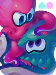  2others ayumi_(830890) blue_eyes colored_skin commentary eye_contact green_skin highres ink inkling inkling_player_character kraken_(splatoon) looking_at_another multiple_others octoling octoling_player_character octopus pink_skin purple_eyes shiny_skin signature simple_background splatoon_(series) splatoon_2 squid suction_cups symbol-only_commentary tentacle white_background 