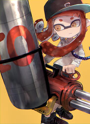  absurdres black_footwear black_hat black_shorts blue_necktie closed_mouth commentary female frown gatling_gun gun hat higashiya_keiki highres holding holding_gun holding_weapon hydra_splatling_(splatoon) inkling inkling_girl inkling_player_character long_hair looking_at_object minigun necktie orange_eyes orange_hair shirt shoes short_shorts shorts simple_background solo splatoon_(series) splatoon_2 standing weapon white_shirt yellow_background 