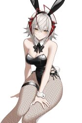  animal_ears antenna_hair arknights bare_shoulders black_bow black_bowtie black_leotard bow bowtie breasts crossed_bangs detached_collar fake_animal_ears feet_out_of_frame female fishnet_pantyhose fishnets grey_hair highres horns invisible_chair leotard looking_at_viewer medium_breasts multicolored_hair pantyhose paszuto playboy_bunny rabbit_ears red_hair red_horns short_hair simple_background sitting solo strapless strapless_leotard thigh_strap two-tone_hair w_(arknights) white_background wrist_cuffs yellow_eyes 