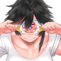  black_hair blindfold collarbone commentary_request covered_eyes facing_viewer female indie_virtual_youtuber minori_yumeko multicolored_hair shirt short_hair shu-mai simple_background smile solo streaked_hair t-shirt upper_body virtual_youtuber white_background white_shirt 