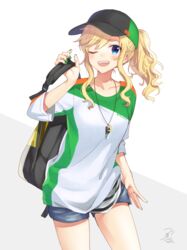  bag bekkourico black_hat blonde_hair blue_eyes blush breasts collarbone commentary_request dot_nose female green_hat green_shirt hat holding holding_bag idolmaster idolmaster_cinderella_girls jewelry long_hair medium_breasts multicolored_clothes multicolored_hat multicolored_shirt necklace ohtsuki_yui one_eye_closed ponytail shirt short_shorts shorts solo teeth upper_teeth_only white_shirt 