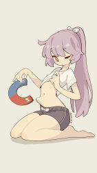  barefoot black_shorts bow bright_pupils clothes_lift commentary female full_body grey_background highres holding lifting_own_clothes long_hair magnet navel one_eye_closed original ponytail purple_hair red_eyes renren_(ah_renren) ribbon seiza shirt shirt_lift shorts simple_background sitting solo stomach t-shirt white_pupils white_shirt 