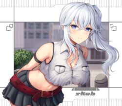  arm_strap bare_shoulders belt black_skirt blue_eyes blush breasts buran_(22x) cleavage closed_mouth commentary_request commission crossed_bangs female grey_hair highres large_breasts long_hair looking_at_viewer navel original pleated_skirt red_belt side_ponytail skeb_commission skirt smile solo 