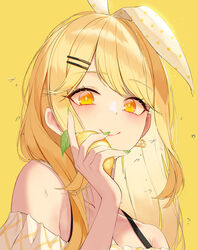  bare_shoulders blonde_hair blush bow bright_pupils closed_mouth collarbone commentary daimi_94 earrings female food food-themed_earrings fruit green_nails hair_ornament hairbow hairpin highres holding holding_food holding_fruit jewelry lemon lemon_earrings long_hair looking_at_viewer nail_polish off-shoulder_shirt off_shoulder original polka_dot shirt simple_background smile solo swept_bangs symbol-only_commentary upper_body water_drop yellow_background yellow_eyes yellow_theme 