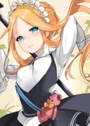  abigail_williams_(fate) abigail_williams_(festival_outfit)_(fate) alracoco arms_up black_skirt blonde_hair blue_eyes blush braid breasts closed_mouth commentary_request crown_braid dress fate/grand_order fate_(series) female forehead highres key keyhole long_hair looking_at_viewer maid_headdress official_alternate_costume parted_bangs sash sidelocks skirt sleeves_past_fingers sleeves_past_wrists small_breasts smile solo staff stuffed_animal stuffed_toy teddy_bear very_long_hair white_dress 