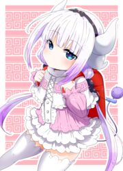  backpack bag blue_eyes blunt_bangs capelet commentary_request dragon_girl dragon_horns dragon_tail eyes_visible_through_hair female frills hair_bobbles hair_ornament hairband horns houshi kanna_kamui kobayashi-san_chi_no_maidragon long_hair long_sleeves looking_at_viewer low_twintails randoseru sidelocks simple_background solo tail thighhighs twintails white_hair white_thighhighs zettai_ryouiki 