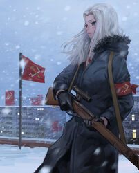  absurdres armband bad_id bad_pixiv_id black_gloves blue_eyes bolt_action building city clara_(girls_und_panzer) coat emblem female flag fur_trim girls_und_panzer gloves gun highres holding holding_gun holding_weapon hood hood_down long_hair long_sleeves looking_to_the_side mosin-nagant outdoors photoshop_(medium) pravda_(emblem) rifle scope sky sniper_rifle snow snowing solo tomiya_(tomiya2117) trigger_discipline weapon white_hair wind winter winter_clothes winter_coat 