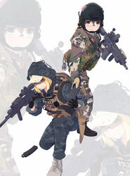  2girls aiming assault_rifle backpack bag baseball_cap blonde_hair blue_eyes camouflage commentary giving gloves gun h&amp;k_hk416 hat helmet highres holding holding_gun holding_weapon hood hood_up load_bearing_vest m4_carbine magazine_(weapon) military multiple_girls on_one_knee original police rifle safety_glasses scope weapon white_background yoriha_yashiro zoom_layer 