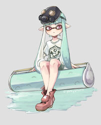  aqua_hair boots carbon_roller_(splatoon) commentary_request female full_body gas_mask inkling inkling_girl inkling_player_character long_hair mask mask_on_head original paint paint_roller photoshop_(medium) pink_eyes pointy_ears shirt sitting solo splatoon_(series) splatoon_1 t-shirt tentacle_hair twitter_username yoru_(kayoru) 