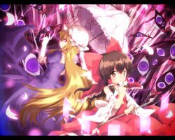  2girls :o ascot ayakashi_(monkeypanch) bad_id bad_pixiv_id bare_shoulders blonde_hair blush bow brown_eyes brown_hair detached_sleeves finger_to_mouth from_behind gap_(touhou) hair_tubes hairbow hakurei_reimu hat highres letterboxed long_hair looking_at_viewer looking_back multiple_girls open_mouth parasol red_eyes touhou umbrella yakumo_yukari 