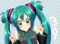  39 blush commentary_request double_v female green_eyes green_hair hatsune_miku kadomaki_shinnosuke long_hair md5_mismatch miku_day resolution_mismatch smile solo source_larger twintails v vocaloid 