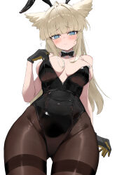  absurdres animal_ears arknights arknights:_endfield bird_ears bird_girl black_gloves black_leotard blonde_hair blue_eyes blush breasts brown_pantyhose commentary cowboy_shot female flying_sweatdrops frown gloves highres large_breasts leotard long_hair pantyhose perlica_(arknights) simple_background solo strapless strapless_leotard thighband_pantyhose white_background yellow_gloves yellow_pupils zo_(nphm3333) 
