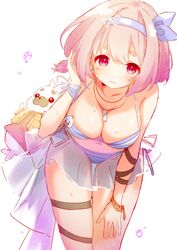  absurdres alternate_costume arknights bikini blue_bikini blue_hairband blush breasts cleavage cowboy_shot dog_tags facial_mark female hair_ornament hairband hand_up highres large_breasts leaning_forward looking_at_viewer pink_eyes pink_hair pudding_(arknights) short_eyebrows short_hair simple_background skindentation smile stuffed_animal stuffed_seal stuffed_toy suzuiro_(chocolatte) swimsuit thick_eyebrows thigh_gap thighs whisker_markings white_background 