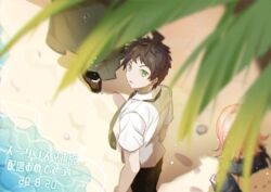  2boys absurdres ahoge animal_bag backpack bag beach blurry blurry_foreground brown_hair cat_bag coat commentary_request danganronpa_(series) danganronpa_2:_goodbye_despair dated female green_coat green_eyes green_necktie highres hinata_hajime komaeda_nagito midou_(grk12138) multiple_boys nanami_chiaki necktie open_mouth outdoors palm_tree pink_hair shirt short_hair short_sleeves solo_focus translation_request tree white_shirt 