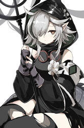  ahoge arknights bad_id bad_twitter_id closed_mouth crocodilian_tail detached_sleeves female flower freenote_mr gloves goggles goggles_around_neck grey_gloves hair_over_one_eye highres holding holding_staff holding_weapon hood hood_up partially_fingerless_gloves pointy_ears short_hair_with_long_locks sidelocks simple_background sitting solo staff tail thighhighs tomimi_(arknights) torn_clothes torn_thighhighs weapon white_background white_flower 